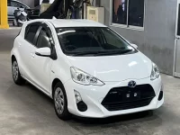Цена авто Toyota Aqua с аукционов Японии, номер кузова NHP10, пробег 111 000, оценка 2