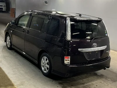 TOYOTA ISIS