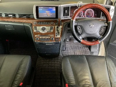 NISSAN ELGRAND