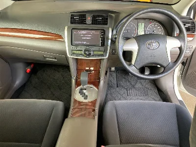 TOYOTA PREMIO