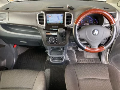 MITSUBISHI DELICA D2
