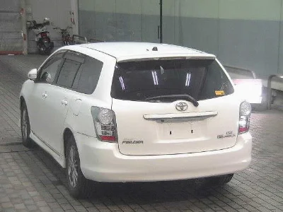 TOYOTA COROLLA FIELDER