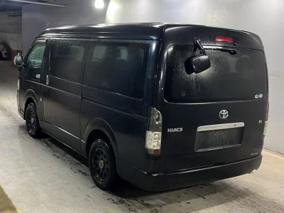 TOYOTA HIACE