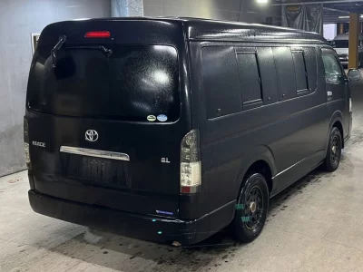 TOYOTA HIACE