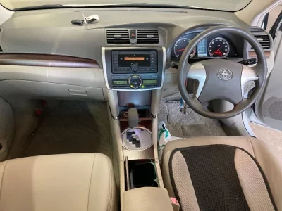 TOYOTA PREMIO