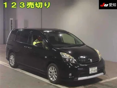 TOYOTA ISIS