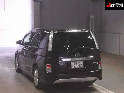 TOYOTA ISIS