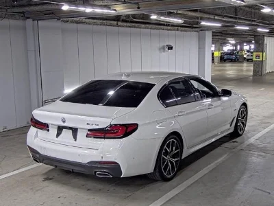 BMW 5 SERIES