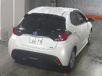 Цена авто Toyota Yaris с аукционов Японии, номер кузова MXPH10, пробег 38 000, оценка 3