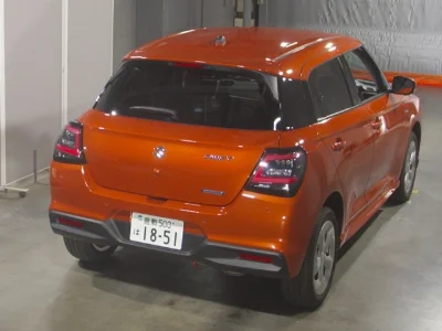 SUZUKI SWIFT