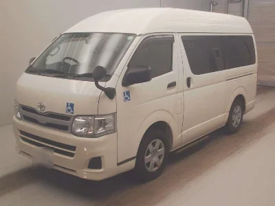 TOYOTA REGIUS VAN