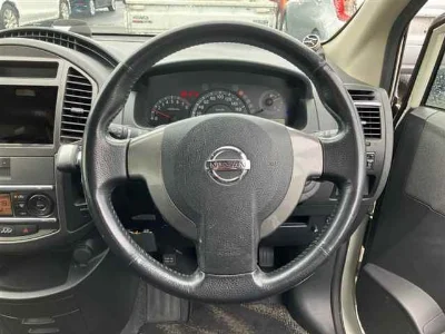 NISSAN LAFESTA