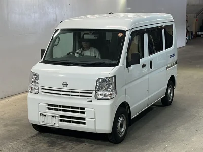 NISSAN CLIPPER VAN