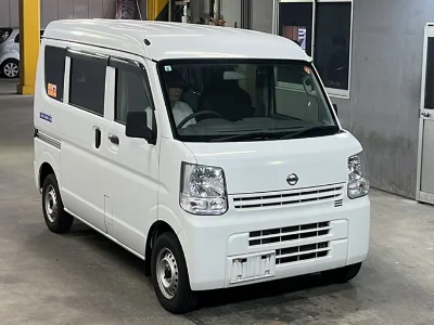 NISSAN CLIPPER VAN