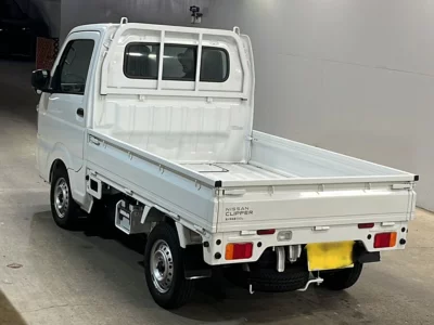 NISSAN CLIPPER TRUCK