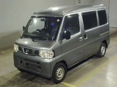 NISSAN CLIPPER VAN