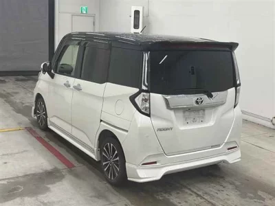 TOYOTA TANK