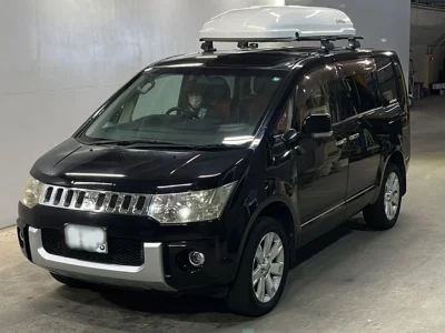MITSUBISHI DELICA D5