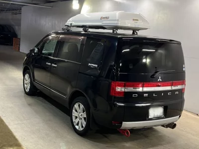 MITSUBISHI DELICA D5