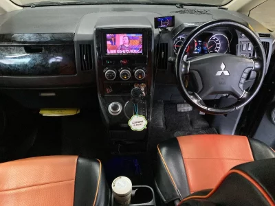 MITSUBISHI DELICA D5