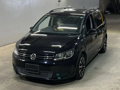 VOLKSWAGEN GOLF TOURAN
