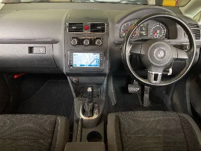VOLKSWAGEN GOLF TOURAN