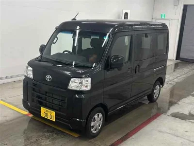 TOYOTA PIXIS VAN