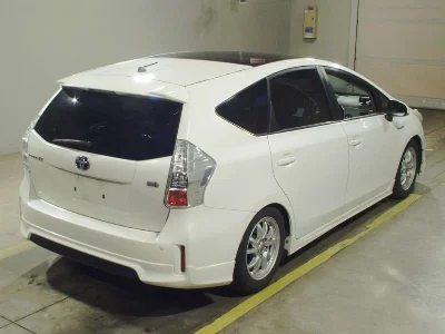 TOYOTA PRIUS ALPHA