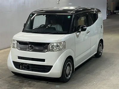 HONDA N BOX SLASH
