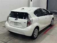 Цена авто Toyota Aqua с аукционов Японии, номер кузова NHP10, пробег 100 000, оценка 8