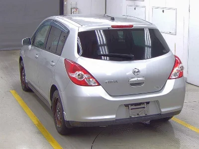 NISSAN TIIDA