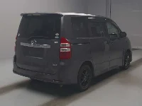Цена авто Toyota Noah с аукционов Японии, номер кузова ZRR70W, пробег 173 000, оценка 6