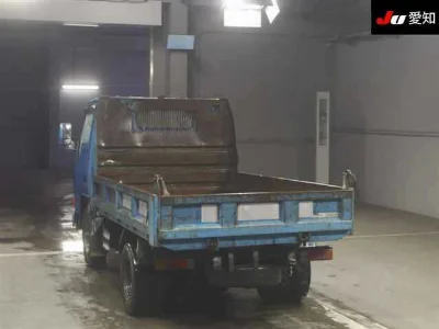 MITSUBISHI CANTER