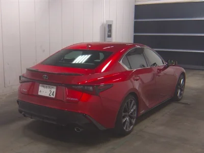 LEXUS IS