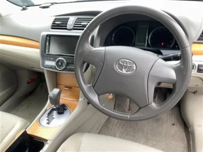 TOYOTA PREMIO