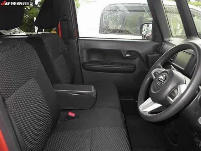 DAIHATSU WAKE