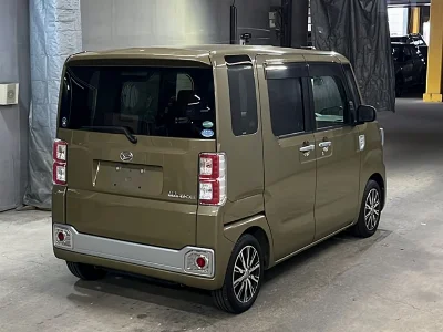 DAIHATSU WAKE
