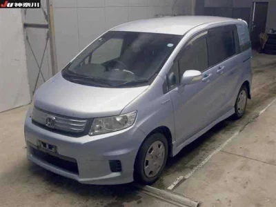 HONDA FREED SPIKE