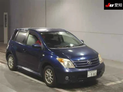 TOYOTA IST