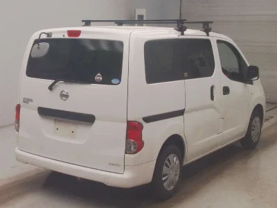 NISSAN NV200