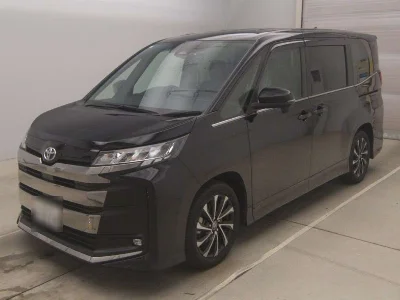 TOYOTA NOAH