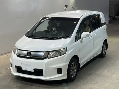 HONDA FREED SPIKE