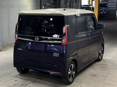 NISSAN ROOX