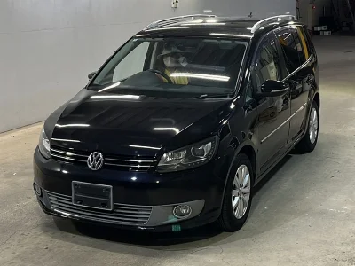 VOLKSWAGEN GOLF TOURAN