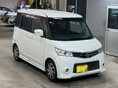 NISSAN ROOX
