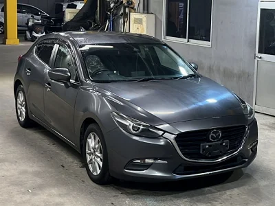 MAZDA AXELA