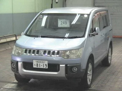 MITSUBISHI DELICA D5