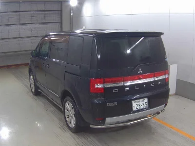 MITSUBISHI DELICA D5