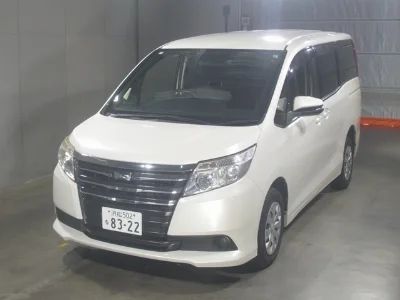 TOYOTA NOAH