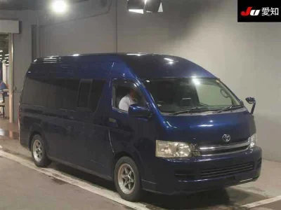 TOYOTA REGIUS VAN